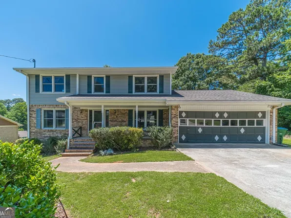 5166 Vivid Dr, Stone Mountain, GA 30087