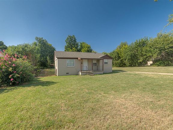 2nd image of 3724 SE 15th St