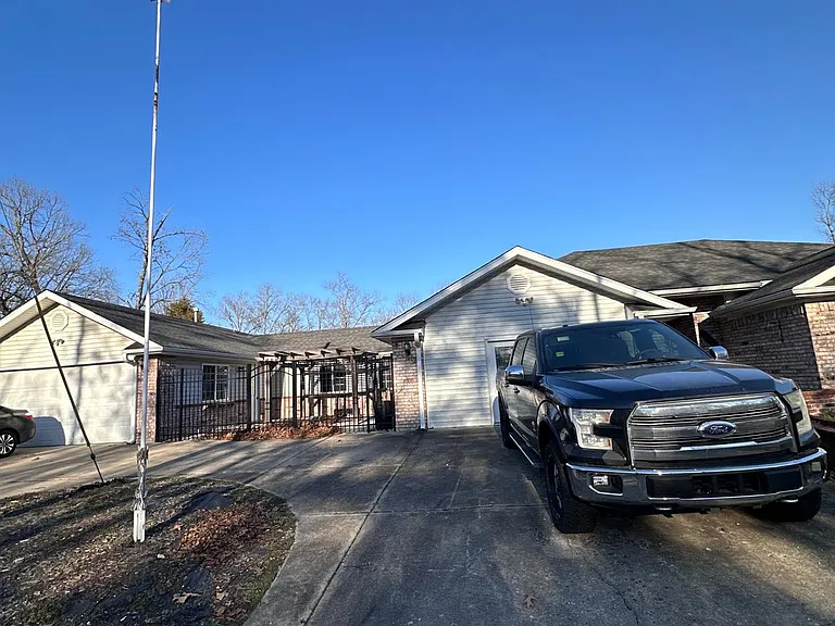 7 Stratton Ln — Photo 87
