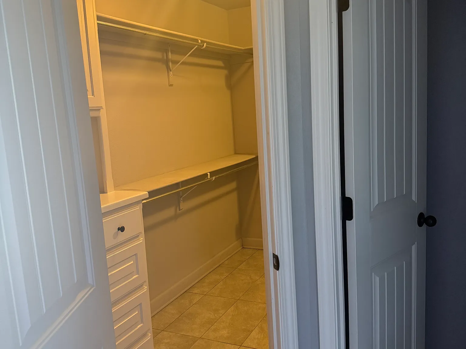 3 bed, 1801 sqft, $1,800 — Photo 4
