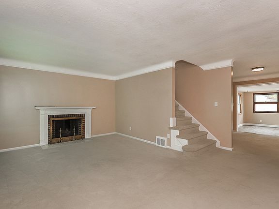 5th image of 1624 Overbrook Rd