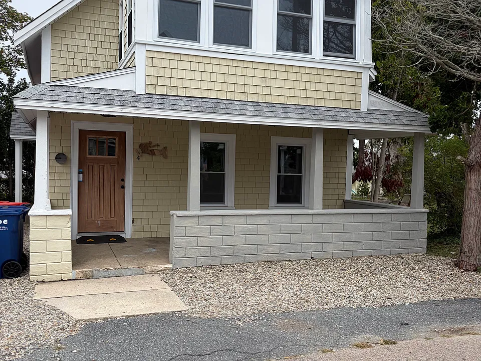 4 Pearl Ave #2