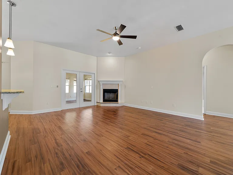 10538 Palmetto Blvd — Photo 27