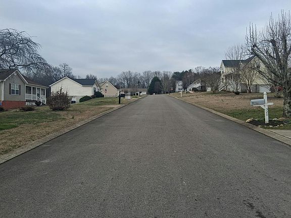4th image of 321 Shady Hollow Cir SE