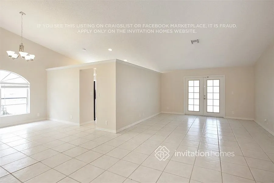 Building Photo - 9842 NW 53rd Ct