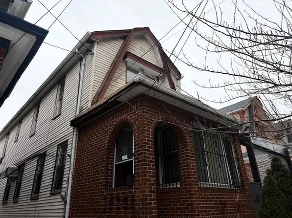 440 E 54th St, Brooklyn, NY 11203