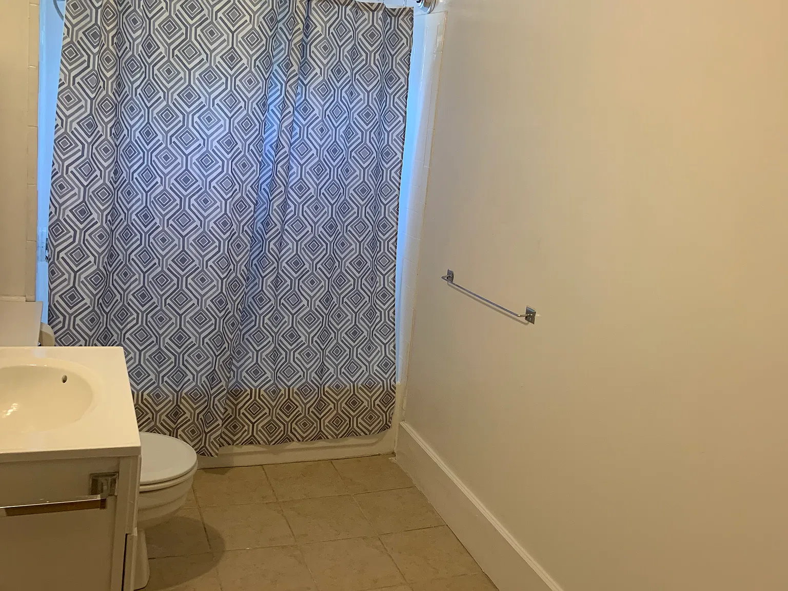 3 bed, 1800 sqft, $3,100 — Photo 4