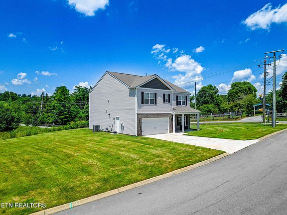 4th image of 502 Smoky Valley Ln