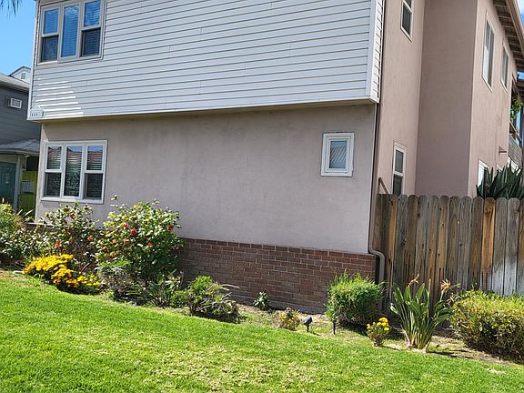 2nd image of 4441 Hazeltine Ave #4441.5