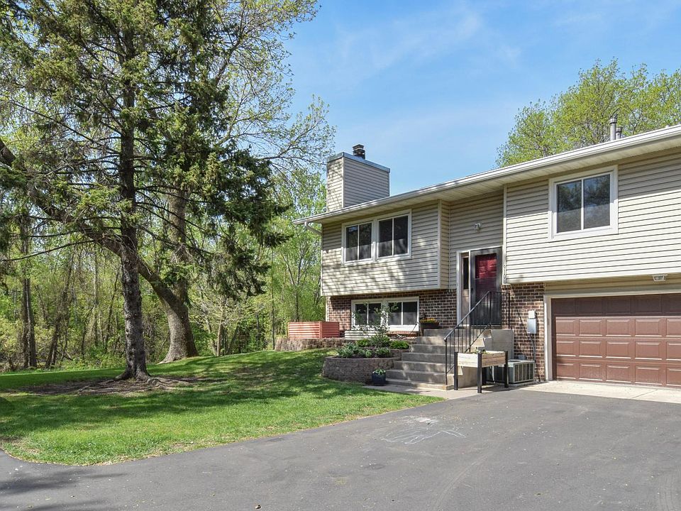 1st image of 910 94th Ave NE