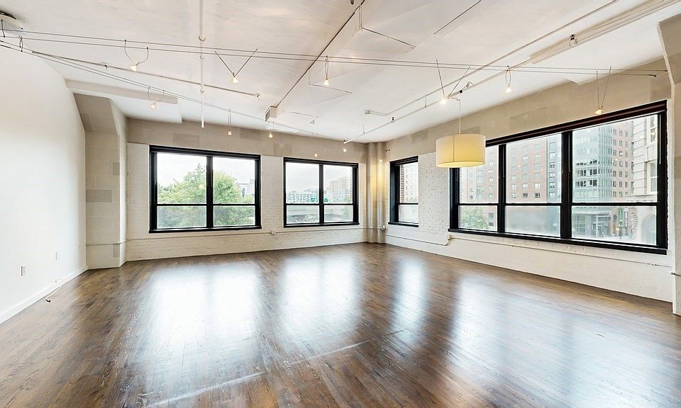 210 Lincoln St Boston, MA Zillow Apartments for Rent in Boston