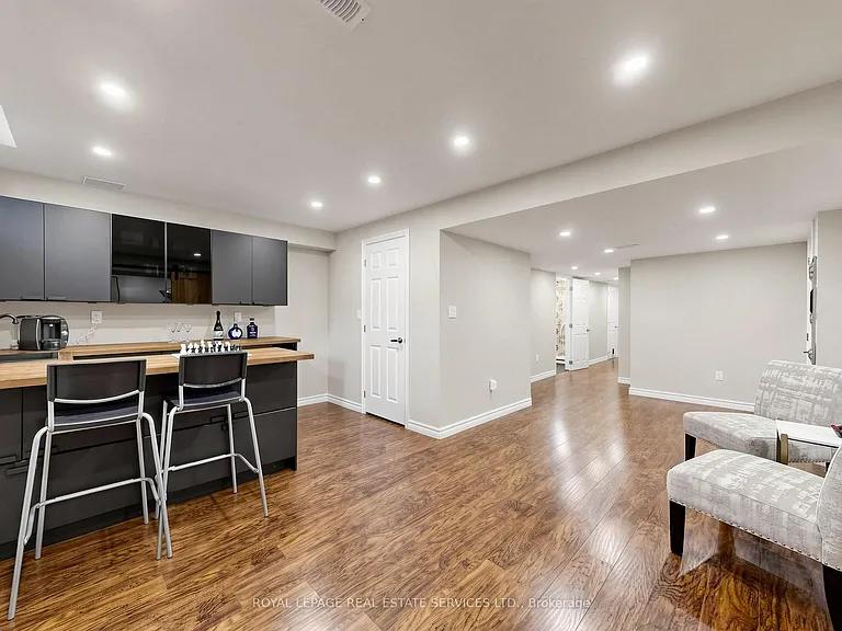 1158 Atkins Dr — Photo 40