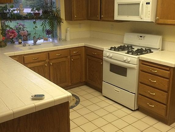 2nd image of 42075 Avenida Vista Ladera