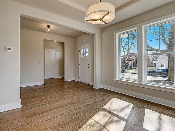 2nd image of 3300 S Dayfield Ave