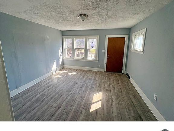 5th image of 3310 E 132nd St #2