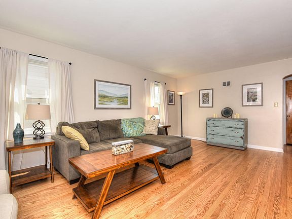 4th image of 2021 N 85th St