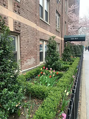 Sold by Esther Flynn Real Estate | media 40