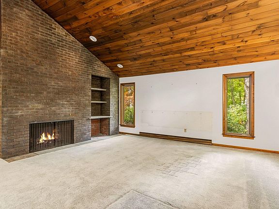 5th image of 10 Morgan Way