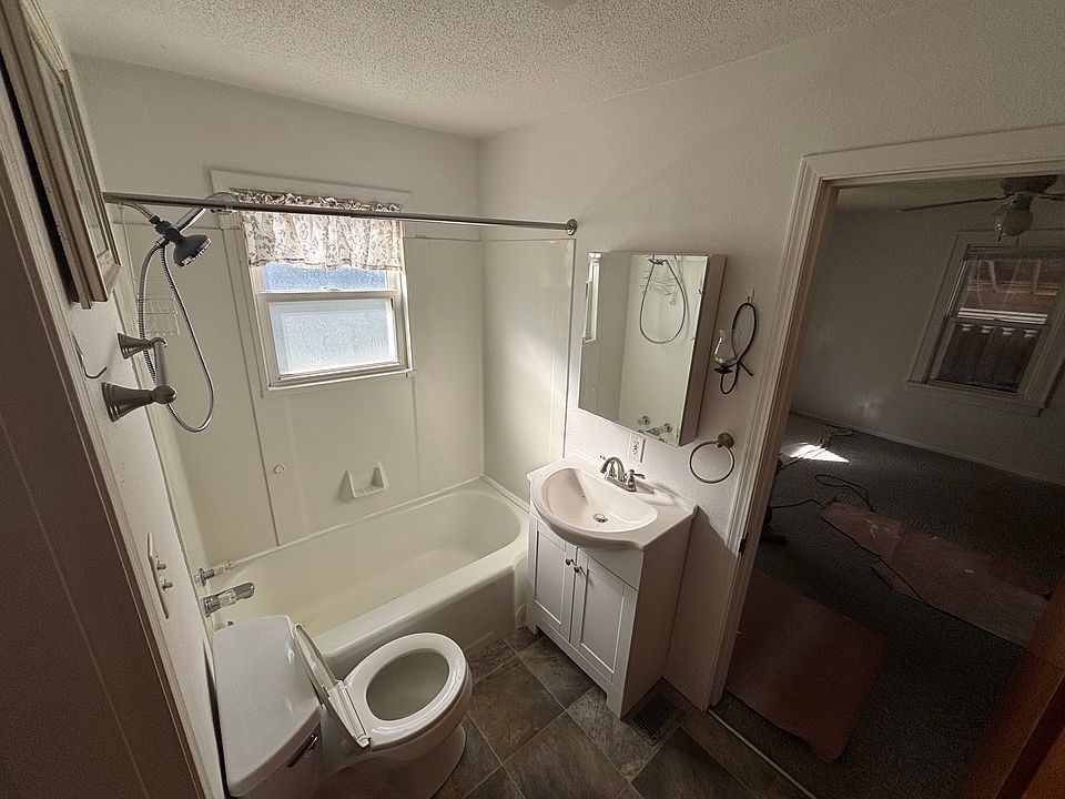 2nd image of 132 Virginia St