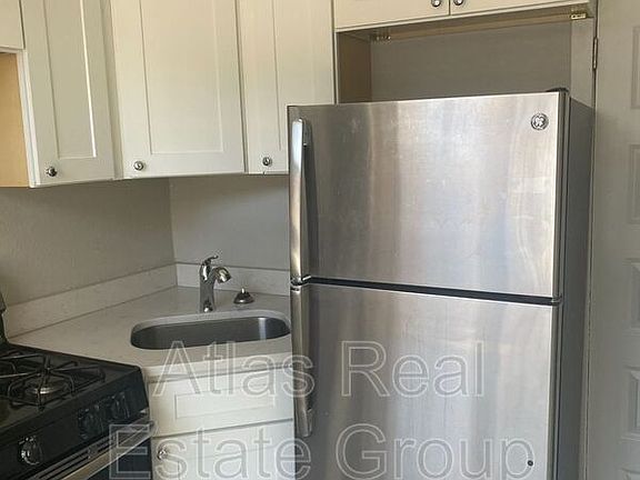 5th image of 1075-1085 N Clarkson St #1