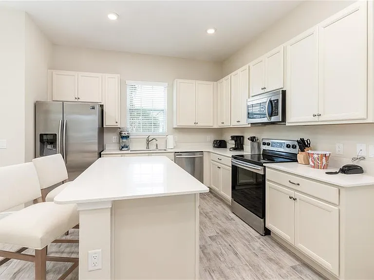 3079 Key Lime Loop — Photo 9