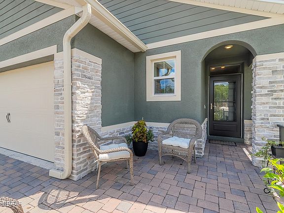 4th image of 231 Caryota Ct