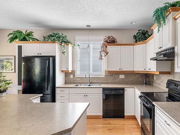 4th image of 3085 Sherman Rd #15