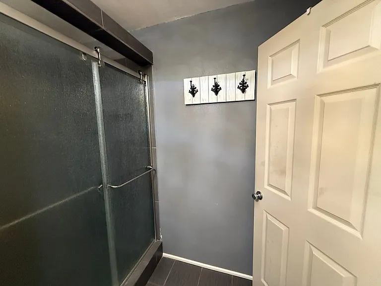 200 E Permian Dr — Photo 5