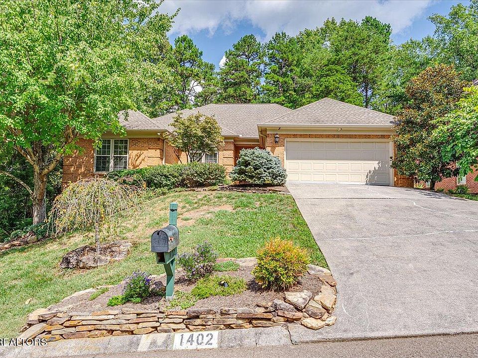 1st image of 1402 Coachman Ln