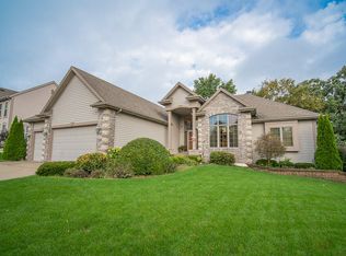 8222 W Woodfield Dr, Franklin, WI 53132