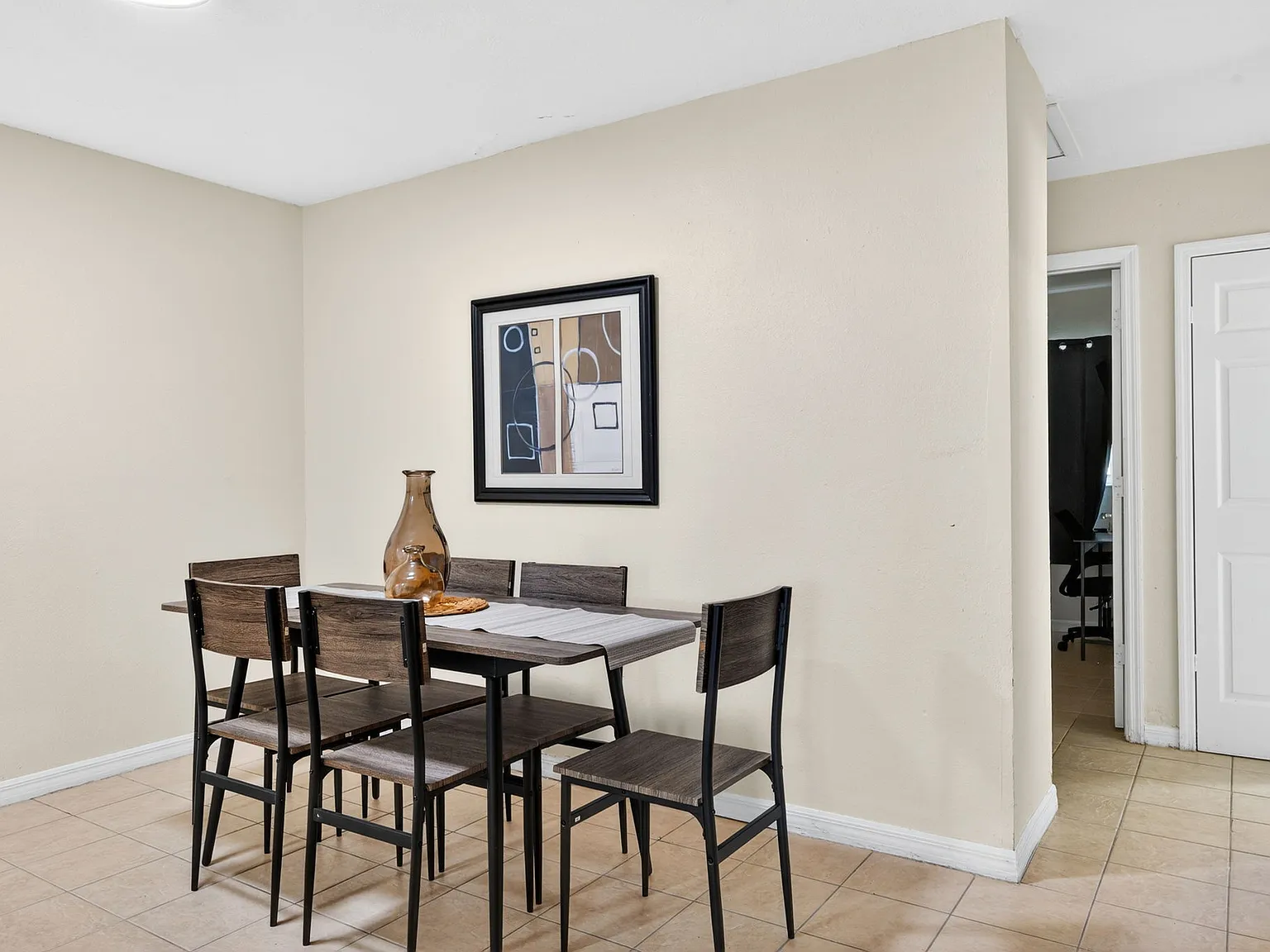 1 bed, 1400 sqft, $764 — Photo 4