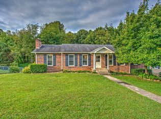 23410 Woodway Rd, Bristol, VA 24202