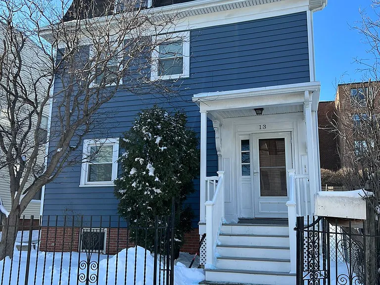 13 Parker St #1 — Photo 6