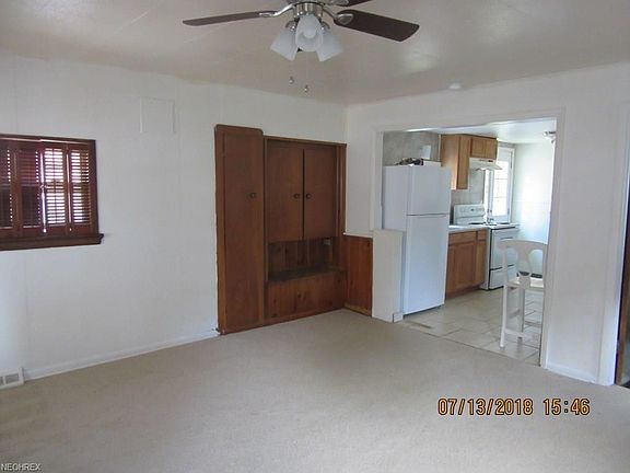 living room w/ built ins