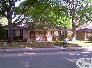 7234 Hunnicut Rd, Dallas, TX 75227