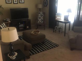 8 Donna Dr, Normal, IL 61761