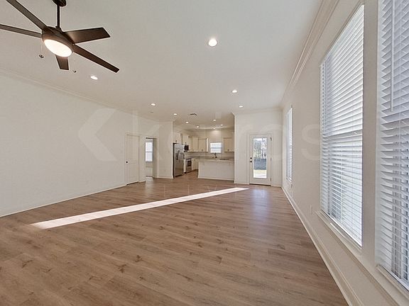 2nd image of 134 Oak Haven Dr