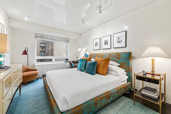 Sold by Douglas Elliman | media 8