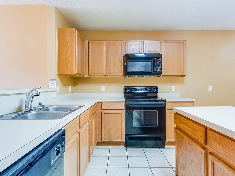 413 Ashland Dr — Photo 6