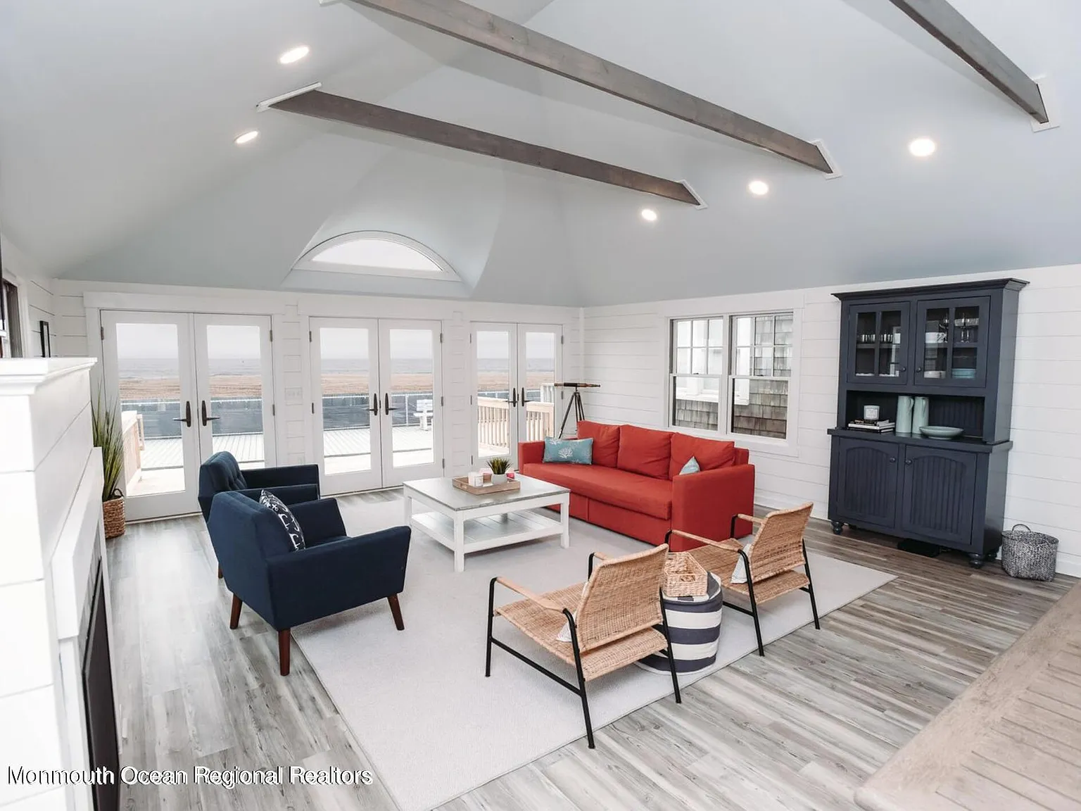 3 bed, $6,000 — Photo 3