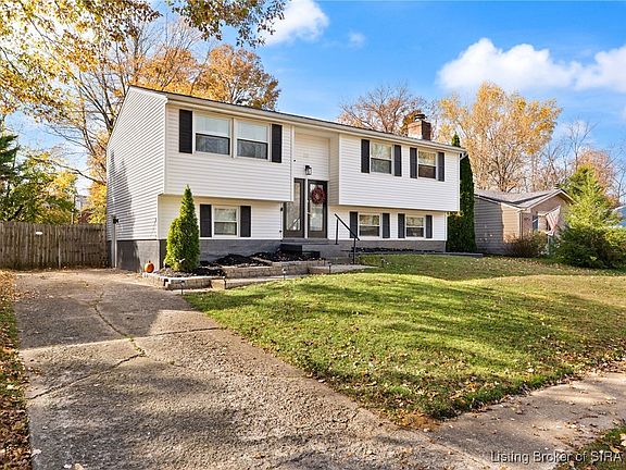 3rd image of 218 Webster Boulevard