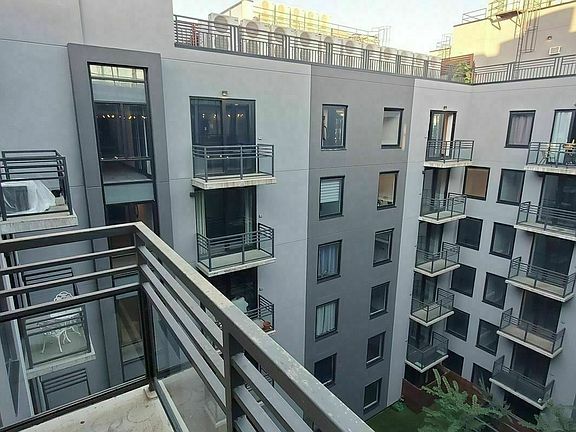 5th image of 125 Borinquen Pl #736