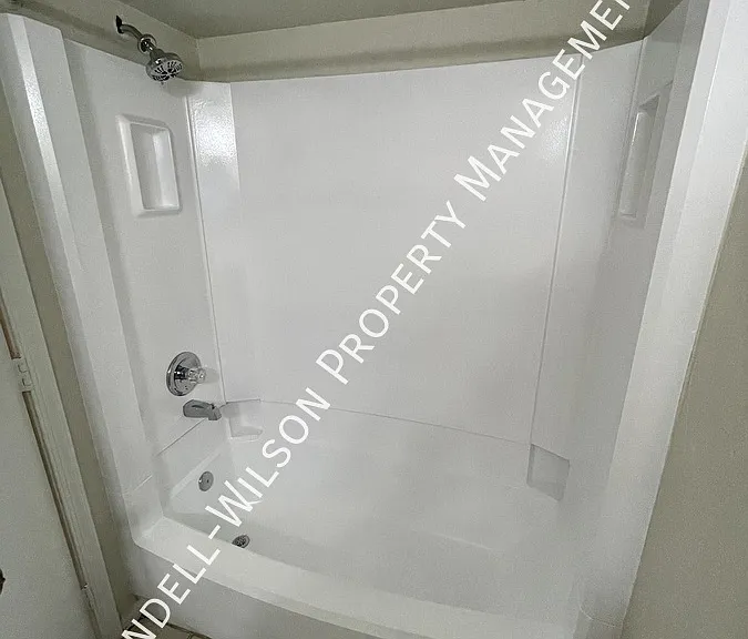 1331 Springlawn Ct — Photo 9