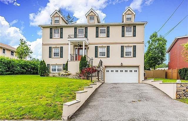 1st image of 54 Parkway E