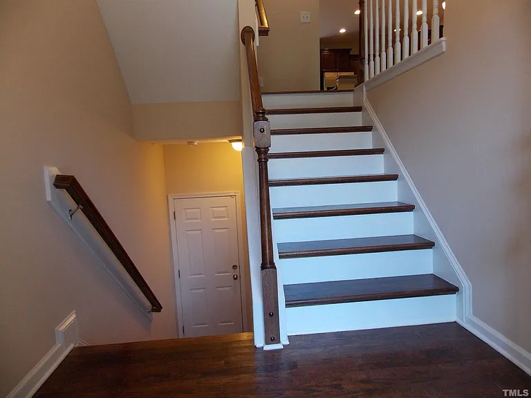 545 Old Mill Village Dr — Photo 2