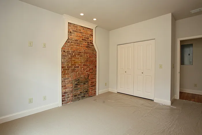 898 N Highland Ave NE #C — Photo 5