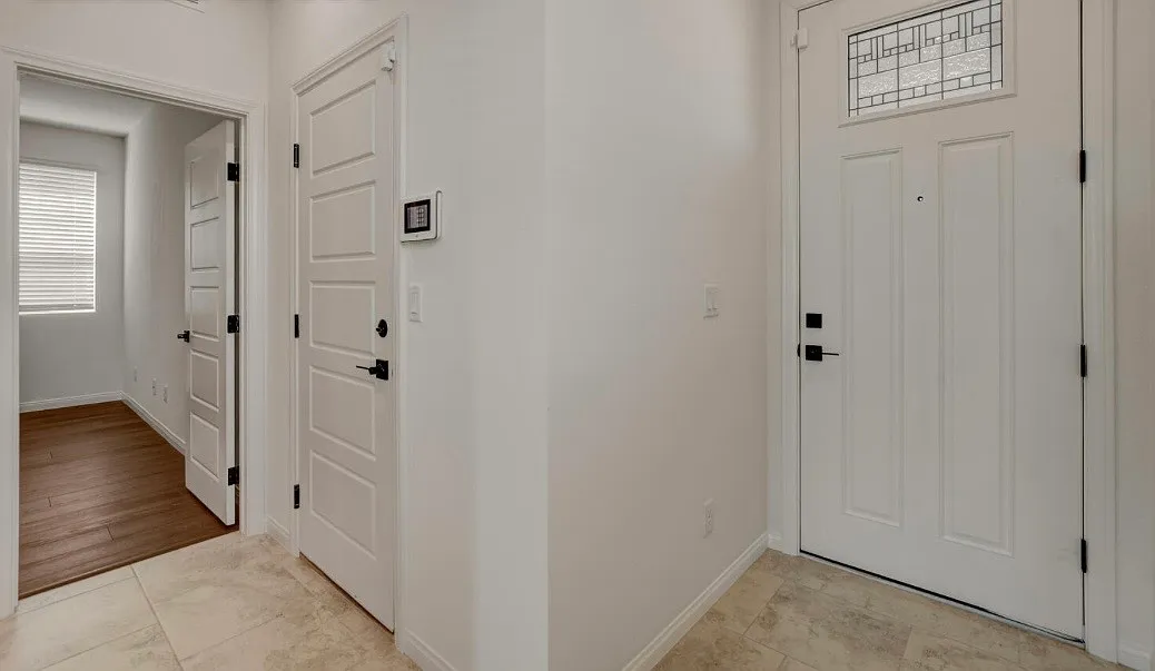 4 bed, 2126 sqft, $2,695 — Photo 3