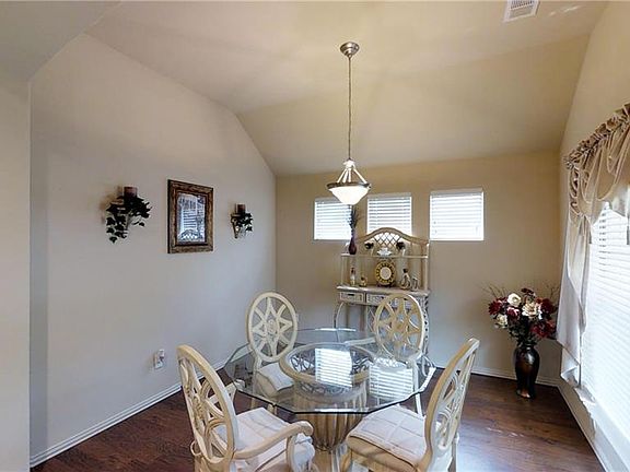 3rd image of 4732 Avocet Dr
