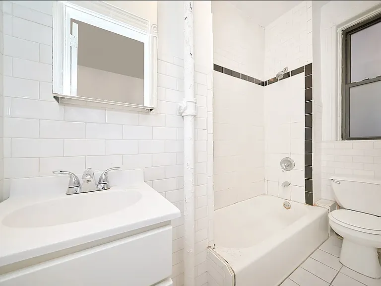 414 E 89th St #2R — Photo 7