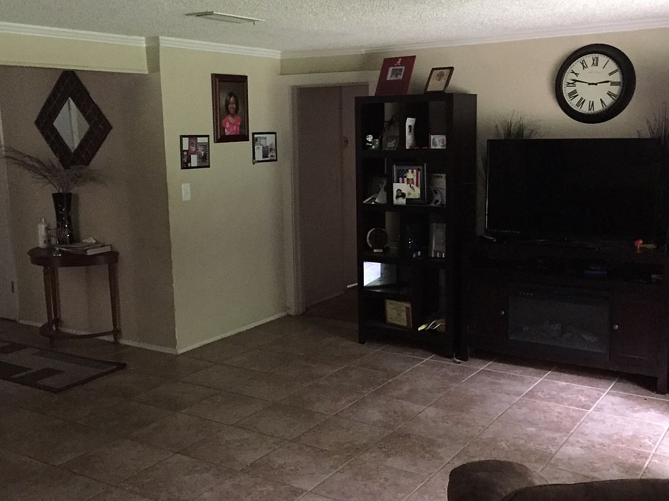 1st image of 3001 Hillcrest Ave
